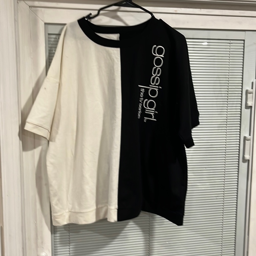 Gossip girl night shirt or day shirt, NWOT, size 2X, (18W-20W)